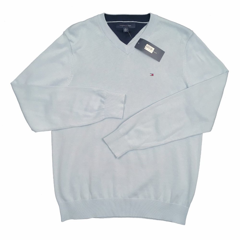 NEW Tommy Hilfiger Sweater!  Light Blue  V Neck  Tommy Flag on Chest  Cotton